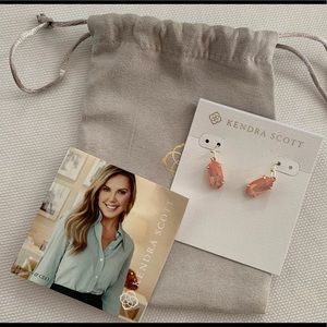 NWT Kendra Scott Lemmi Gold Earrings -Rose Quartz